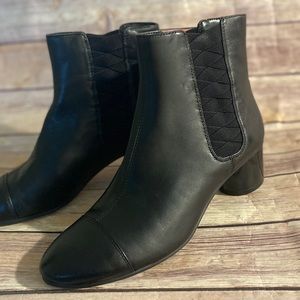 Nine West Black Leather Icelando Heel Booties